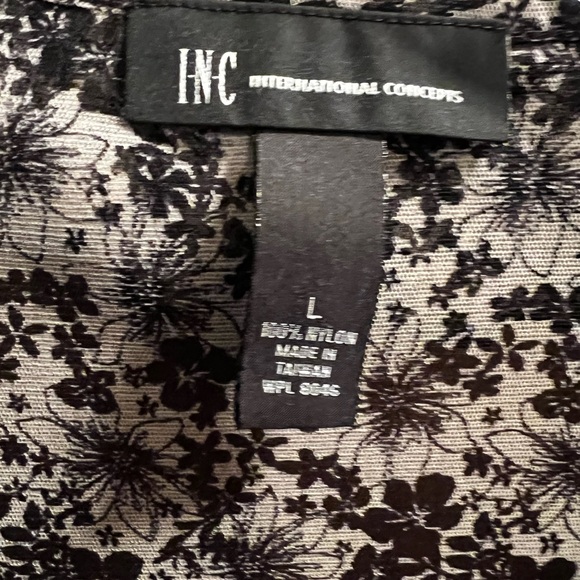 Women’s INC International Concept Black & White Blouse Size L - Picture 3 of 16